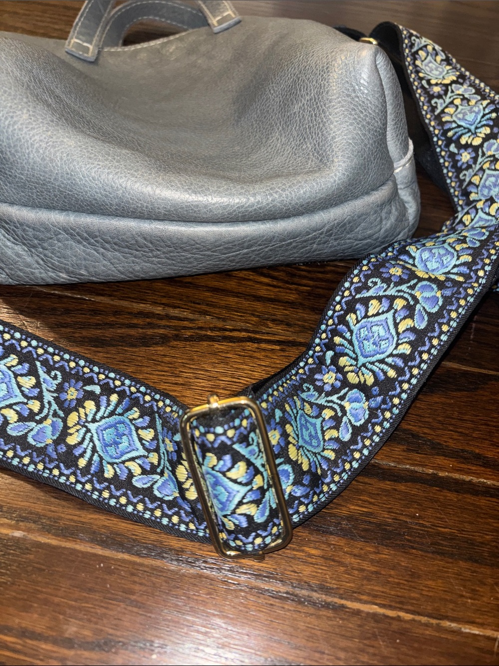 Portland Leather Gray Shoulder Bag with Patterned Strap - Picture 8 of 8